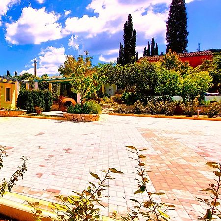 Iris Apartment Near Corfu Town Kontokali Esterno foto