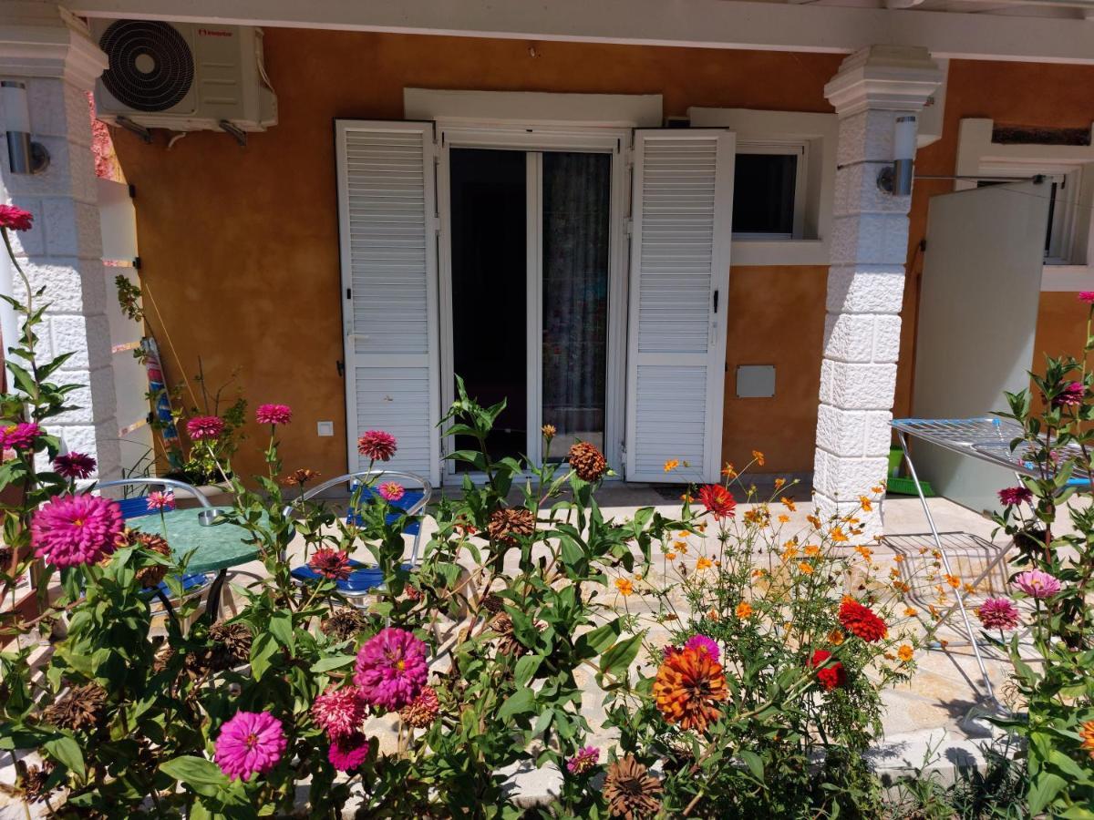 Iris Apartment Near Corfu Town Kontokali Esterno foto